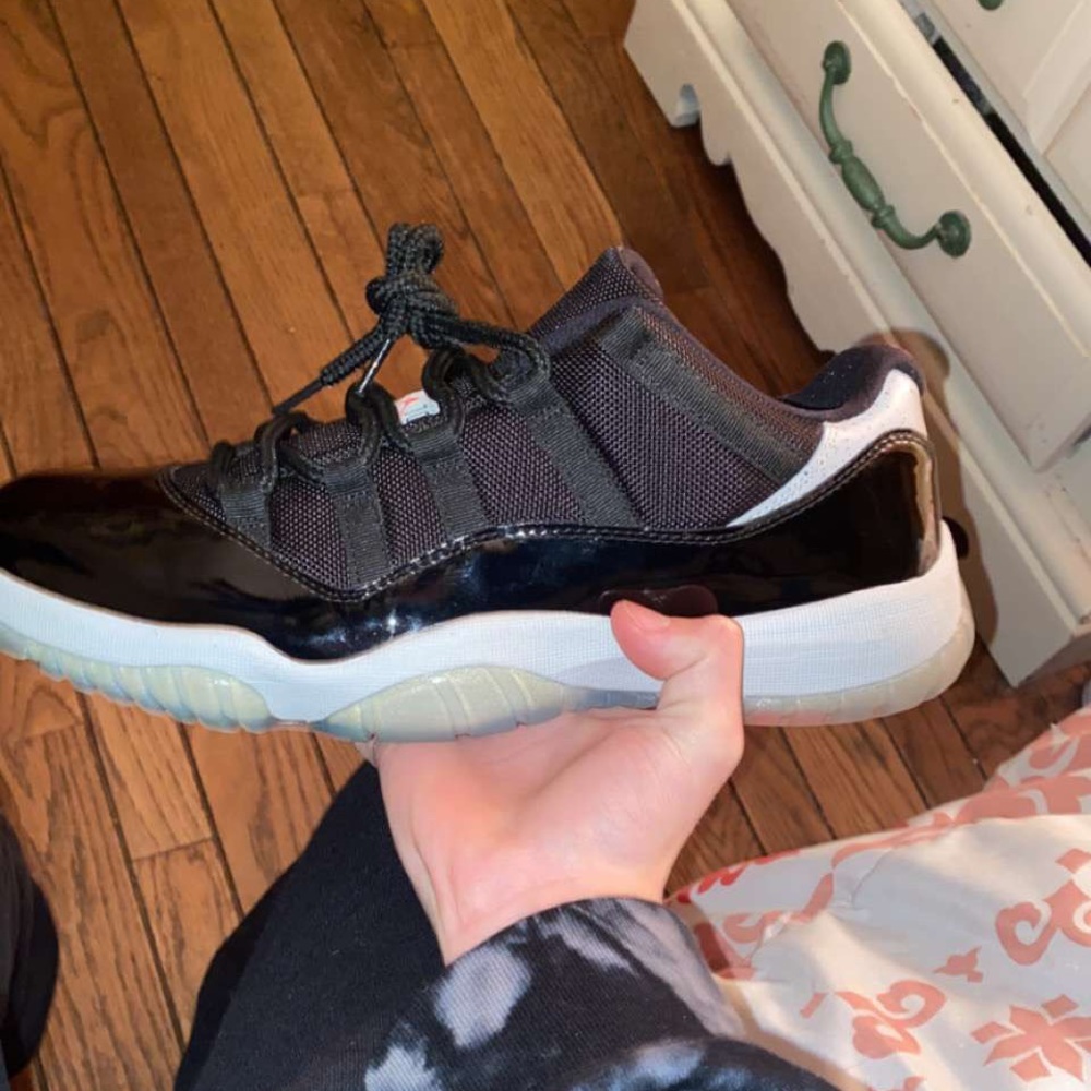 Jordan 11 retro low infrared